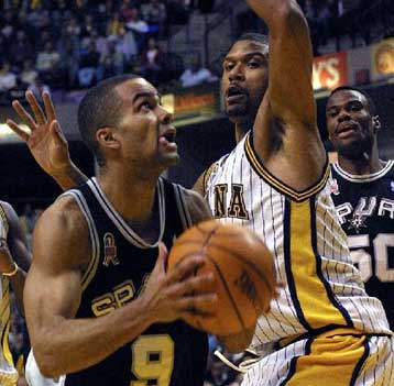 Απτόητοι συνεχίζουν Λέικερς και Σπερς στο ΝΒΑ