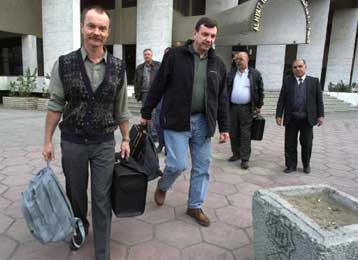 Μπους καλεί Σαντάμ να επιτρέψει τους ελέγχους στο οπλοστάσιο του Ιράκ, ειδάλλως…