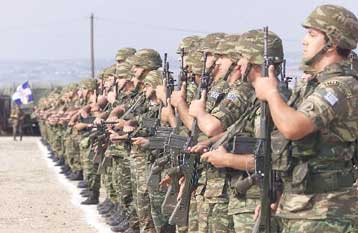 Τρόπους ενίσχυσης των άπορων στρατιωτών εξετάζει το υπουργείο Αμυνας