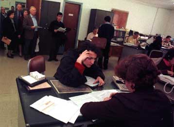 Το 16% των Ελλήνων καταβάλλει το 83,3% των φόρων