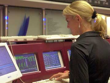 Μικρά κέρδη καταγράφουν οι ευρωπαϊκές κεφαλαιαγορές στο άνοιγμα της Τρίτης