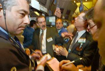 Σημαντικές απώλειες για Nasdaq και Dow Jones στο άνοιγμα της Τρίτης