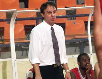 Τον Ισμαέλ Σάντος απέκτησε η Δάφνη