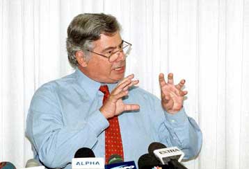 «Σκάνδαλο» η μείωση των ιδίων κεφαλαίων της Εθνικής, λέει ο Μιλτιάδης Έβερτ