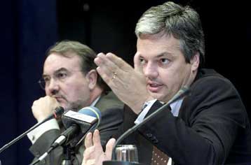 Περιθώρια για νέα μείωση των επιτοκίων «βλέπει» η Κομισιόν