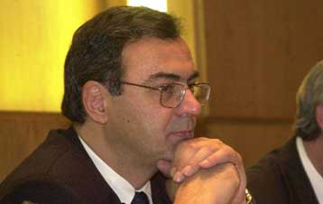 Μείωση φόρων 10% για τις συγχωνεύσεις προωθεί το υπουργείο Οικονομίας