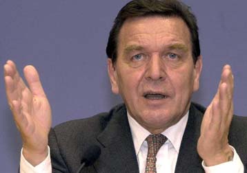 Να μην επεκταθεί σε άλλες χώρες ο πόλεμος κατά της τρομοκρατίας, ζήτησε ο Σρέντερ