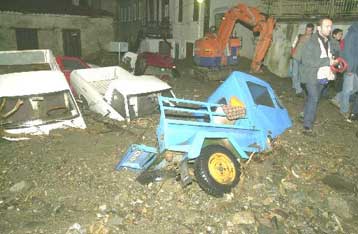 Τους κανονικούς της ρυθμούς προσπαθεί να βρει η Σάμος μετά τις καταστροφικές πλημμύρες