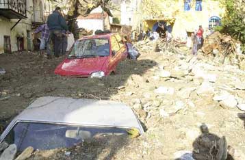 Επίσκεψη Σηφουνάκη και Καραμανλή στις πληγείσες περιοχές της Σάμου