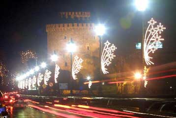 Έτοιμη να υποδεχτεί τα Χριστούγεννα η νύμφη του Θερμαϊκού