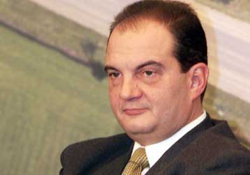 «Όχι» Καραμανλή στον υπουργό Εσωτερικών για την αλλαγή του εκλογικού νόμου