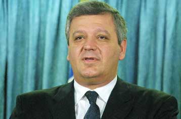 Τη δεύτερη προσφορά εξαγοράς για την ΟΑ μελετά η κυβέρνηση, δηλώνει ο Πρωτόπαπας