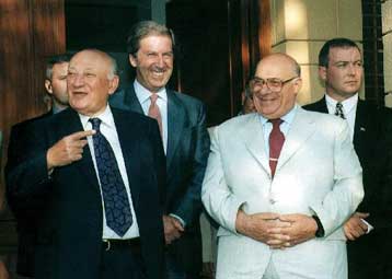 Ιστορικό τετ-α-τετ Κληρίδη με Ντενκτάς στην Κύπρο