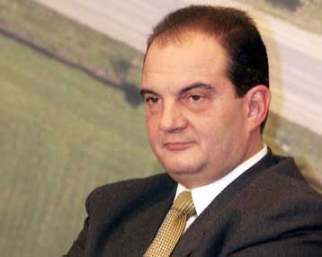 Το ευρώ θα βοθήσει την ελληνική οικονομία, λέει ο Κ.Καραμανλής από τη Φρανκφούρτη