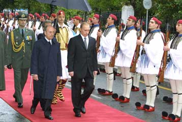 Στο Προεδρικό Μέγαρο ο Ρώσος πρόεδρος για την τελετή υποδοχής του