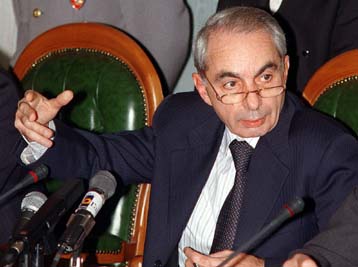 Επίτιμος διδάκτορας της Νομικής Σχολής Αθηνών αναγορεύθηκε ο Τζουλιάνο Αμάτο