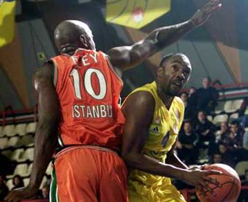 Μεγάλη εκτός έδρας νίκη για τον Παναθηναϊκό – Ήττα για το Περιστέρι