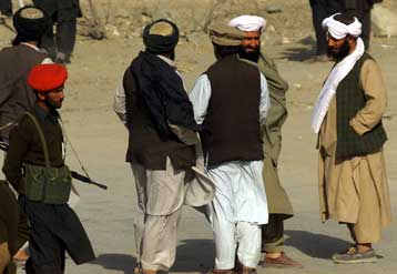 Οι Ταλιμπάν παραδίδουν τον οπλισμό τους στην Κανταχάρ – Αφαντος ο Μπιν Λάντεν