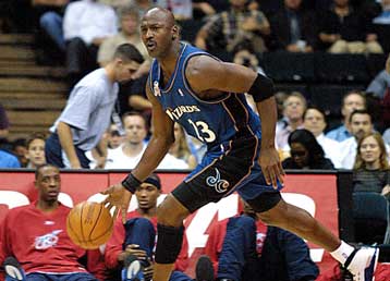 Ο Αir οδήγησε τους Wizards στη νίκη εκτός έδρας επί των Rockets (85-82)