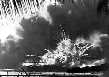 Με σφιγμένη καρδιά, οι ΗΠΑ γιόρτασαν την εξηκοστή επέτειο του Περλ Χάρμπορ