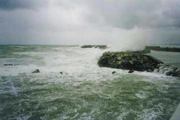 Ναυάγιο φορτηγού πλοίου στα ανοιχτά της Σκύρου, με έναν αγνοούμενο