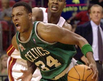 Σπουδαίες νίκες των Celtics και των Κings με… σούπερ Πέτζα