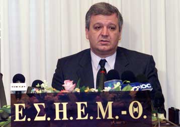 Η Ελλάδα δεν δέχεται πιέσεις στο θέμα των εξοπλισμών, διαβεβαίωσε ο υπουργός Τύπου