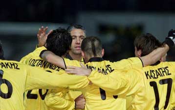 Αέρα πέντε βαθμών πήρε η ΑΕΚ με περίπατο 6-2 επί του Πανιωνίου