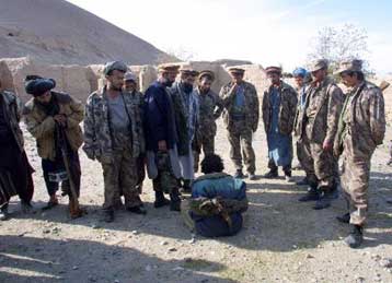 Αιχμάλωτοι Ταλιμπάν βρήκαν το θάνατο κλεισμένοι σε… κοντέινερ