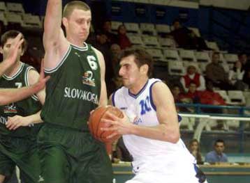 Ήττα του Ηρακλή από τη Σλοβακοφάρμα – Νίκη του Πανιωνίου επί της Εστουντιάντες