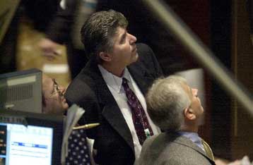 Με απώλειες άνοιξε την Πέμπτη η Γουόλ Στριτ