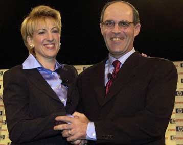 Εντείνονται οι αντιδράσεις στη Hewlett-Packard κατά της συγχώνευσης με την Compaq