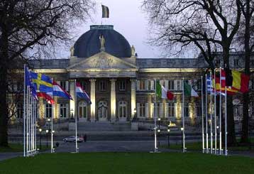 Η ευρωάμυνα στην κορυφή των ελληνικών προτεραιοτήτων στη Σύνοδο Κορυφής του Λάακεν