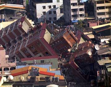 Ξύπνησε ο Εγκέλαδος στην Ταϊβάν και την Ιαπωνία