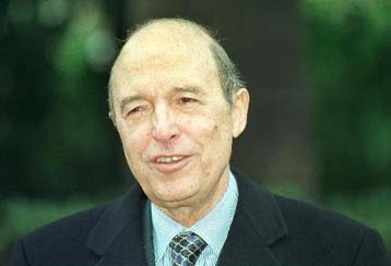 Στις 10 Ιανουαρίου η συνάντηση Σημίτη – Μπους στην Ουάσινγκτον