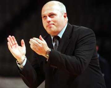 Ο Μίνιτς διάδοχος του Γιατζόγλου στον πάγκο του Αρη