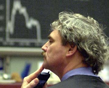 Υποχωρούν τα ευρωπαϊκά χρηματιστήρια την Τρίτη με «οδηγό» την Axa