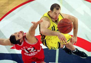 Παρελθόν οριστικά ο Μαρτίνεθ από το Περιστέρι