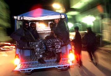 Ο Αραφάτ προσπαθεί να γυρίσει το παλαιστινιακό ρεύμα υπέρ της εκεχειρίας