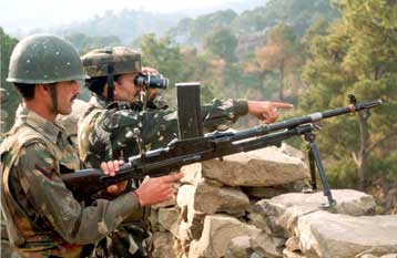 Ανταλλαγή πυρών μεταξύ πακιστανικών και ινδικών δυνάμεων στο Κασμίρ