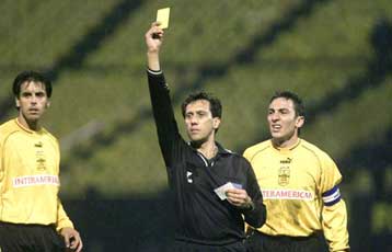 Μετά τον ξυλοδαρμό, αποκλεισμός για το διαιτητή Βούλγαρη