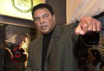 Εξηγήσεις για τον πόλεμο των ΗΠΑ κατά της τρομοκρατίας από τον Μοχάμεντ Αλι