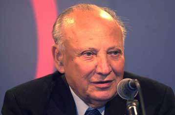 Σε δείπνο θα προσκαλέσει τον Ντενκτάς ο πρόεδρος της Κυπριακής Δημοκρατίας