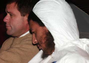 Επιβάτης με εκρηκτικά συνελήφθη σε αεροσκάφος της American Airlines