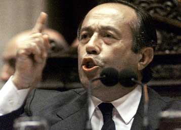 Αναστέλλει τις πληρωμές χρέους η Αργεντινή – Κυκλοφορεί νέο νόμισμα