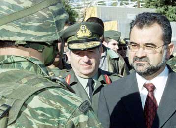 Στρατιωτικά νοσοκομεία επισκέφθηκε ο υφυπουργός Εθνικής Αμυνας