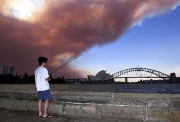 «Παλεύει» με τις φλόγες η Αυστραλία – Τουλάχιστον εκατό εστίες πυρκαγιάς μαίνονται