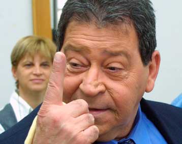 Ο Μπενιαμίν μπεν Ελιέζερ εξελέγη νέος πρόεδρος του Εργατικού Κόμματος του Ισραήλ