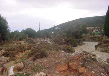 Αποκλεισμένα τέσσερα χωριά και οικισμοί στη Σάμο λόγω κατολισθήσεων