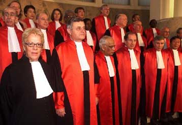 Υπάρχουν επαρκή στοιχεία για την καταδίκη του Μιλόσεβιτς, δηλώνει η Ντελ Πόντε